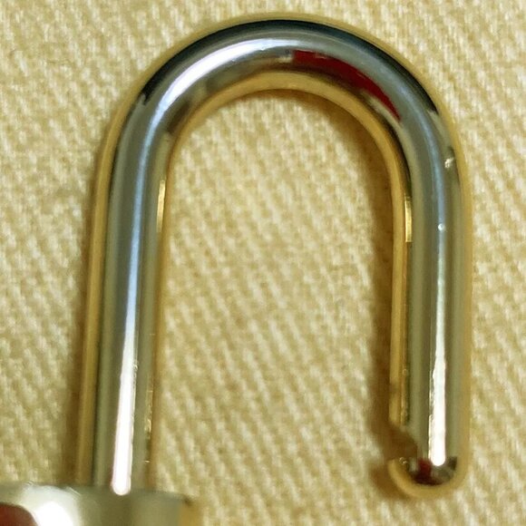 LOUIS VUITTON LV 10 SET PADLOCK KEY CHARM CADENA GOLD-PLATED FRANCE 31PDA116 - Picture 3 of 6